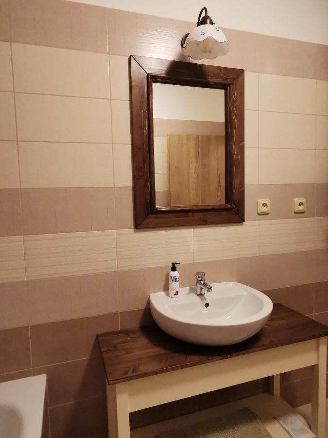 Luxusni Apartmany Sobeslav Экстерьер фото